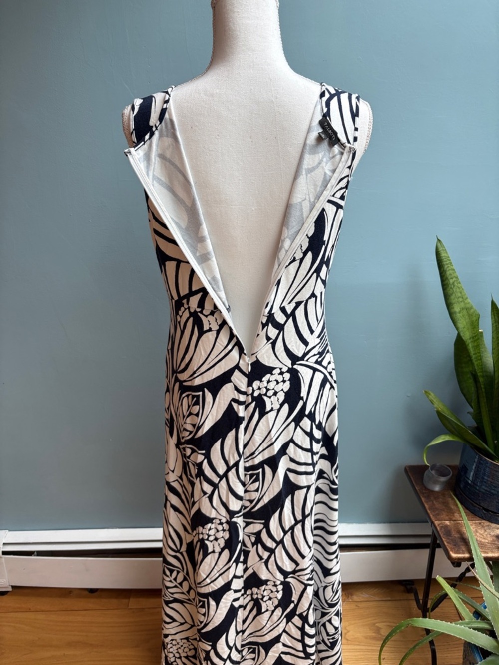 Talbots Summer Dress. Size M - Picture 5 of 7